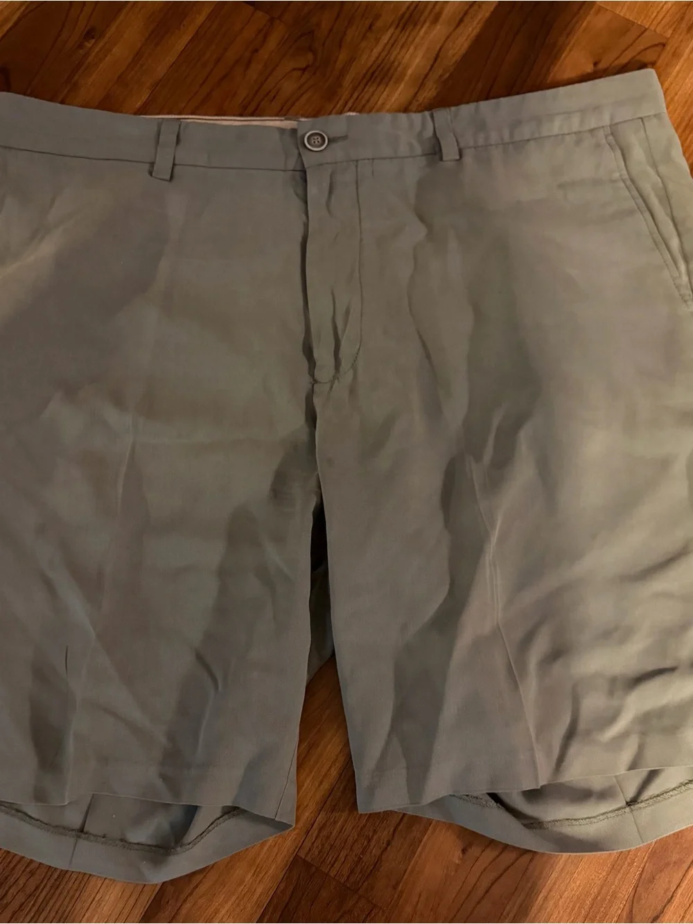 Tommy Bahama khaki flat front shorts 100% silk size 42